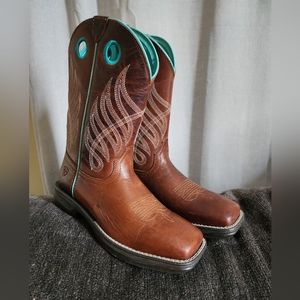 Ariat cowgirl wide square toe boots 7